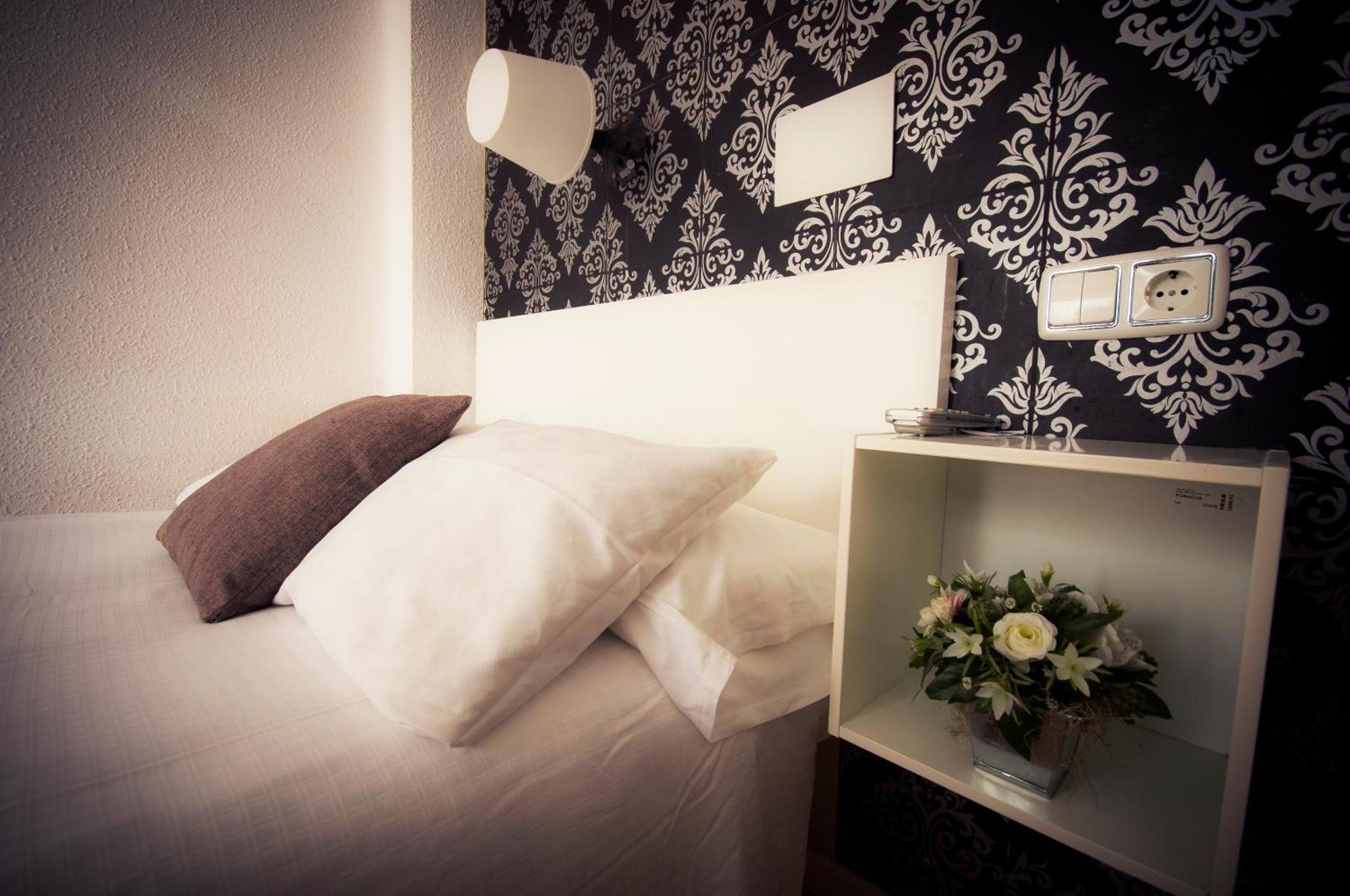 Hostal On Dormire Valence Extérieur photo