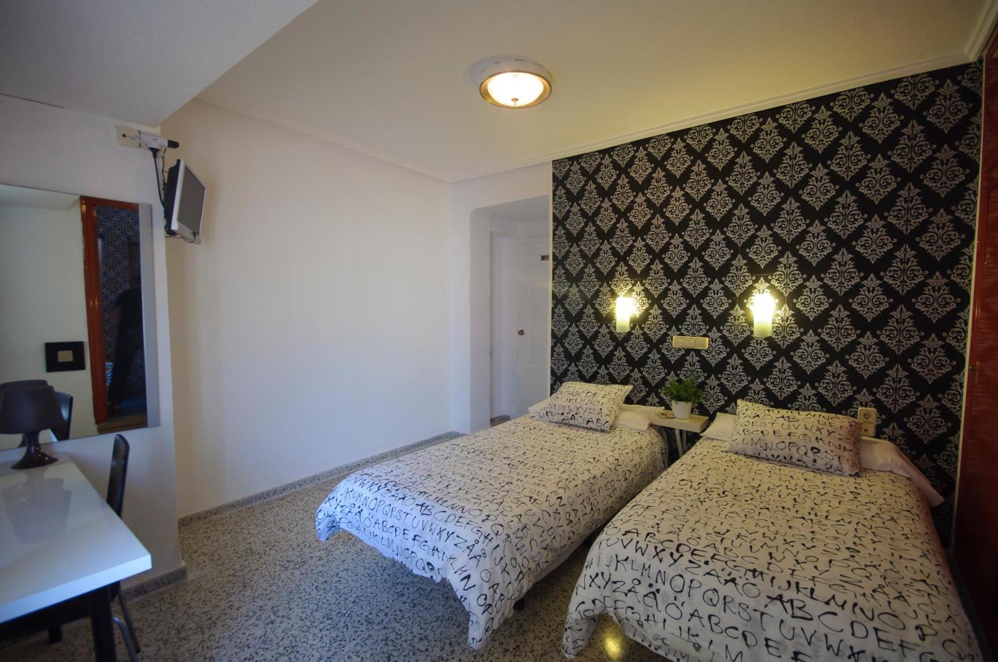 Hostal On Dormire Valence Extérieur photo