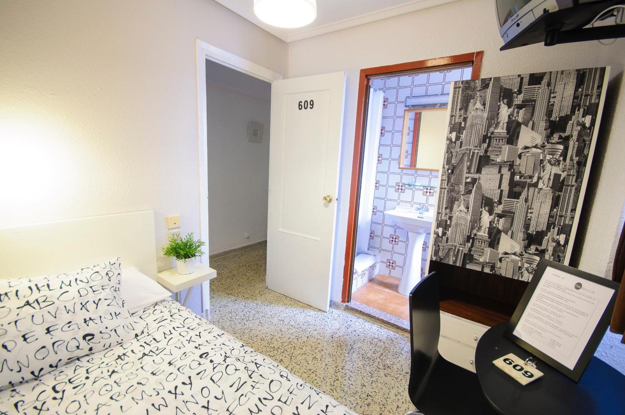 Hostal On Dormire Valence Extérieur photo