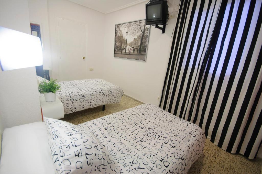 Hostal On Dormire Valence Chambre photo