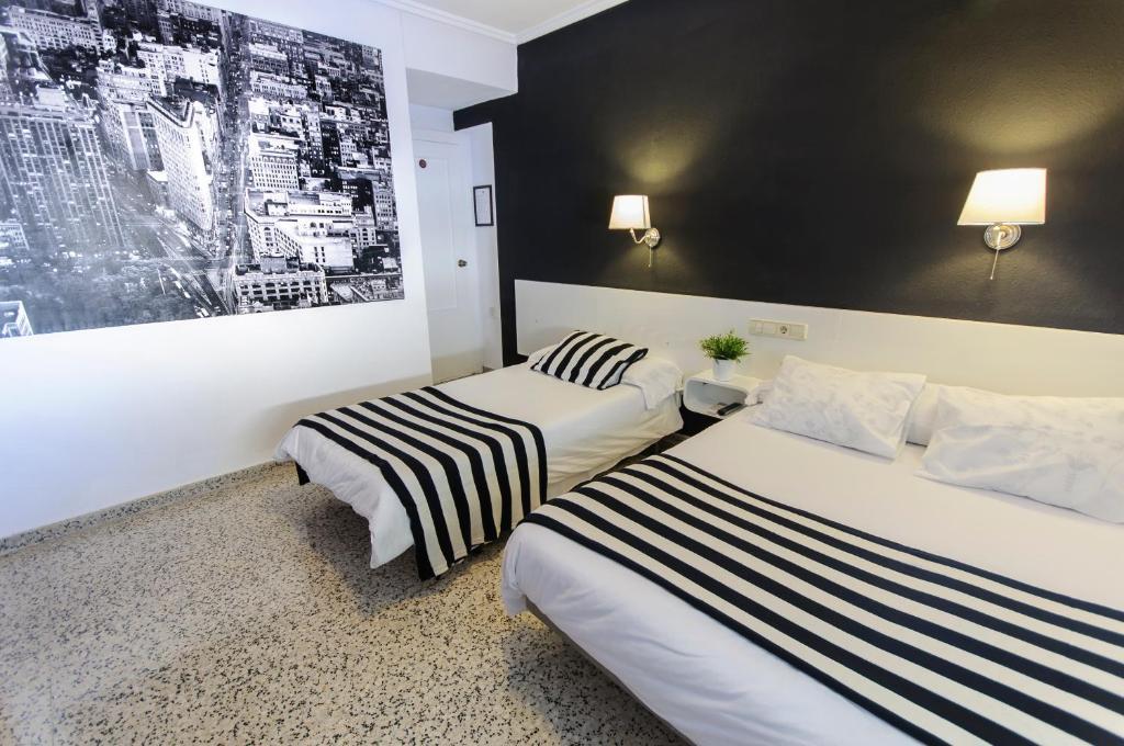 Hostal On Dormire Valence Extérieur photo