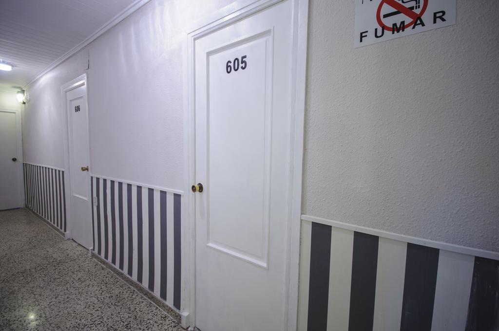 Hostal On Dormire Valence Extérieur photo